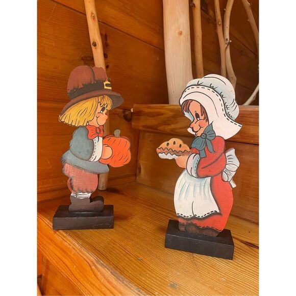 Thanksgiving Pilgrims Decor Wooden Vintage Hand Painted - Picture 1 of 2